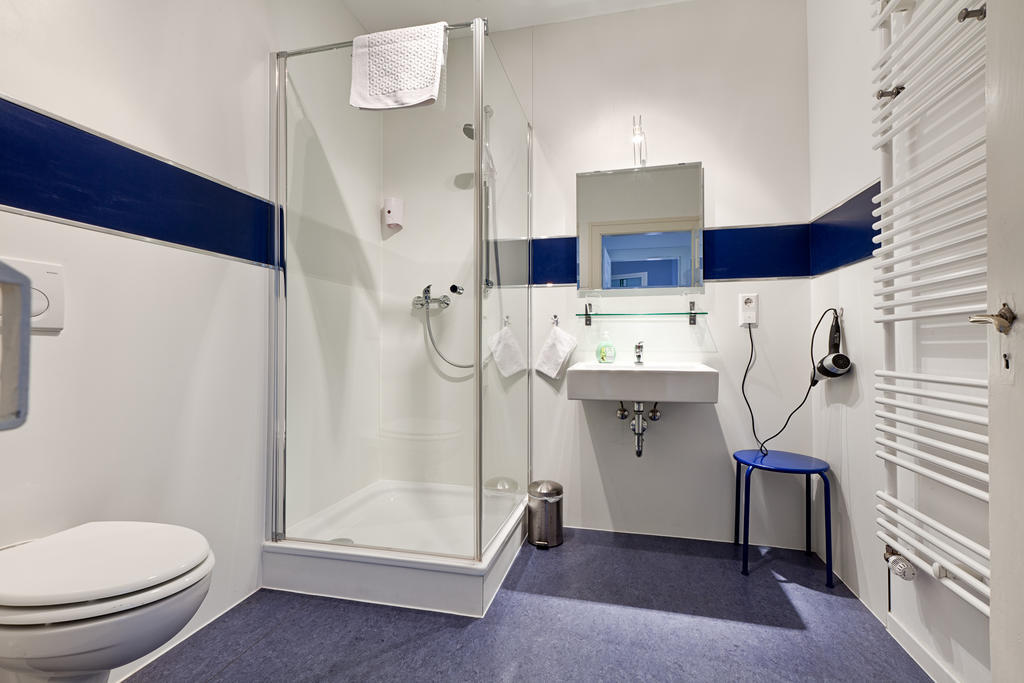 Pensionsieben Das Andere Hotel Lorrach Room photo